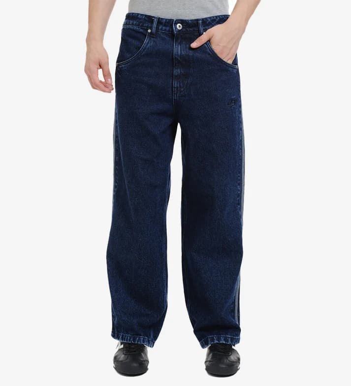 Vintage-Style Straight Fit Jeans